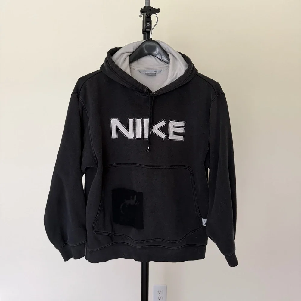 Y2K Nike Spellout Hoodie‎ Black Pullover Lizard Custom Paint Sweatshirt Small